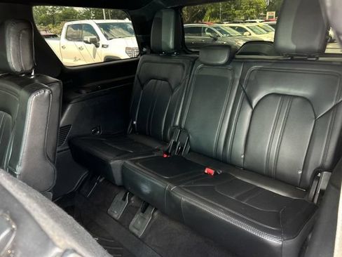 Used 2021 Ford Expedition Limited AWD/4WD image 19