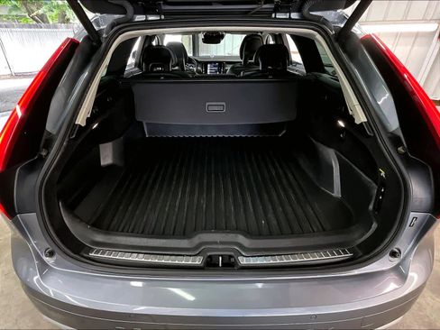 Used 2017 Volvo V90 T6 Cross Country AWD/4WD image 31
