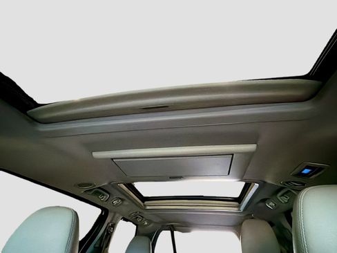 Used 2017 Toyota Sienna Limited Premium w/ Protection Package AWD/4WD image 26