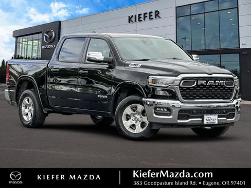 Used 2025 RAM 1500 Big Horn AWD/4WD image 1