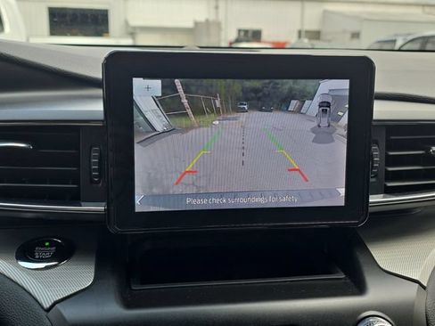 Used 2020 Ford Explorer XLT w/ Equipment Group 202A RWD image 25
