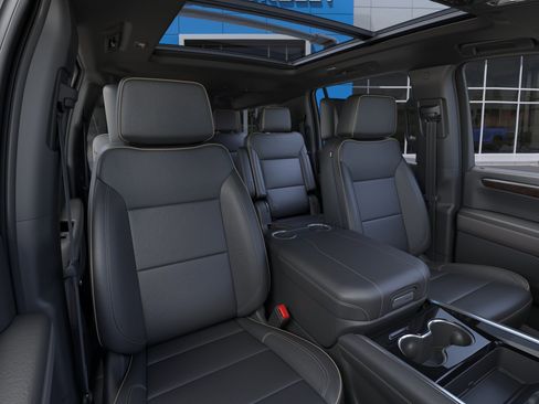 New 2026 Chevrolet Suburban Premier AWD/4WD image 40