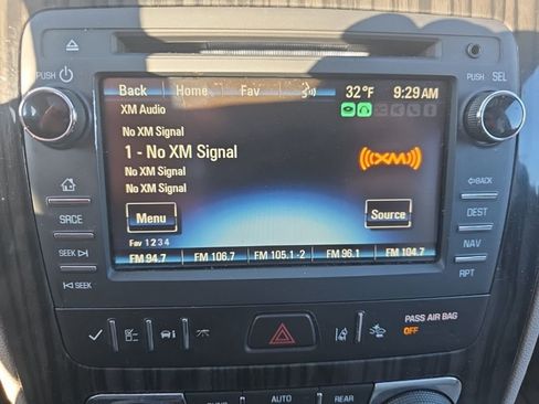 Used 2014 Chevrolet Traverse LTZ image 32