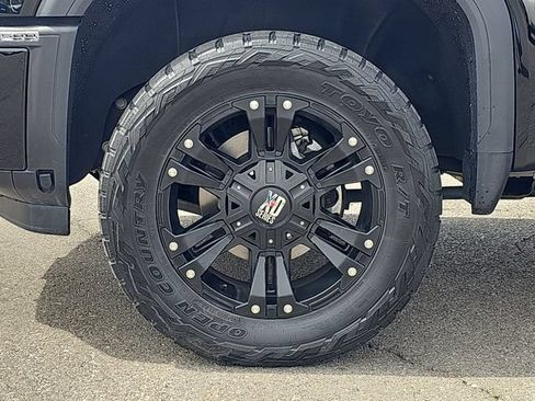 Used 2024 GMC Sierra 2500 AT4 w/ Technology Package AWD/4WD image 21