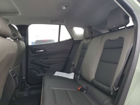 Used 2025 Chevrolet Trax ACTIV w/ Sunroof Package image 28