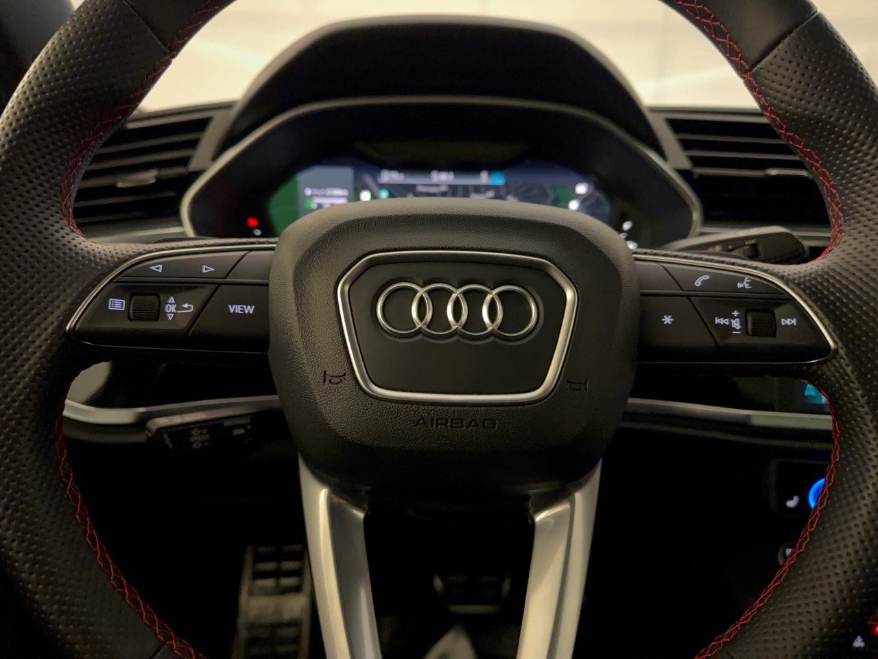 Certified 2025 Audi Q3 2.0T Premium Plus w/ Premium Plus Package AWD/4WD image 10