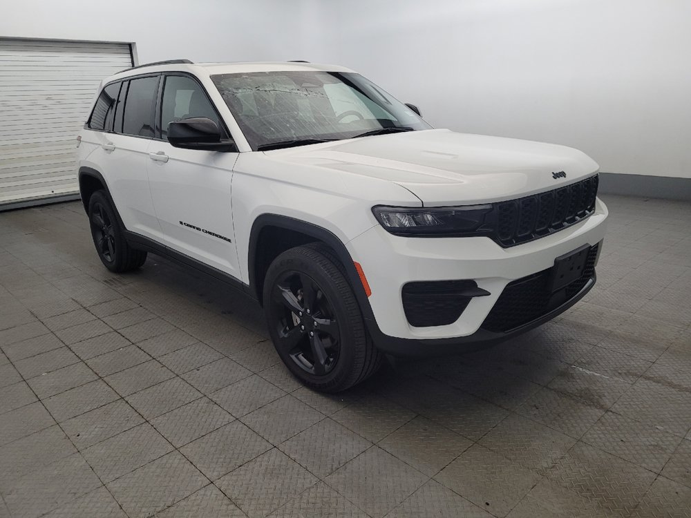Used 2023 Jeep Grand Cherokee Altitude AWD/4WD image 13