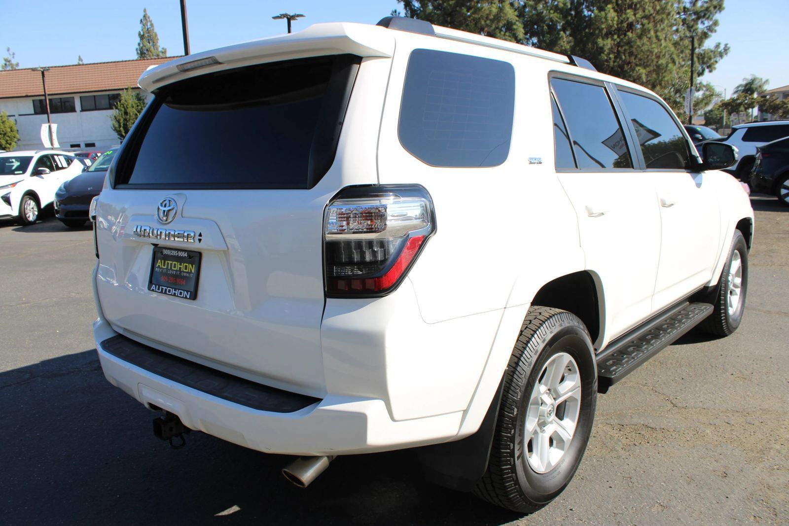 Used 2020 Toyota 4Runner SR5 Premium w/ Moonroof Package RWD image 37