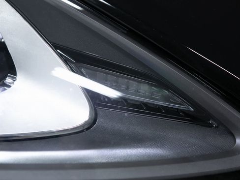 Certified 2023 Porsche Cayenne image 32