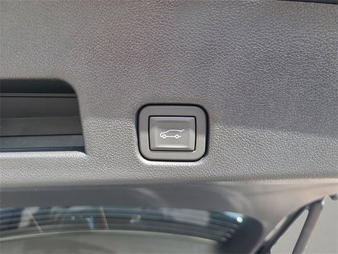 New 2026 Chevrolet Traverse LT w/ Driver Confidence Package image 34