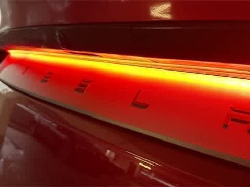 Used 2026 Tesla Model Y AWD image 8