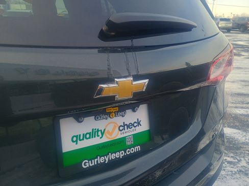 Used 2020 Chevrolet Equinox LT w/ Driver Convenience Package image 9