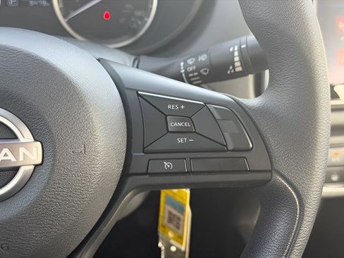 Used 2025 Nissan Versa S w/ Trunk Package image 18