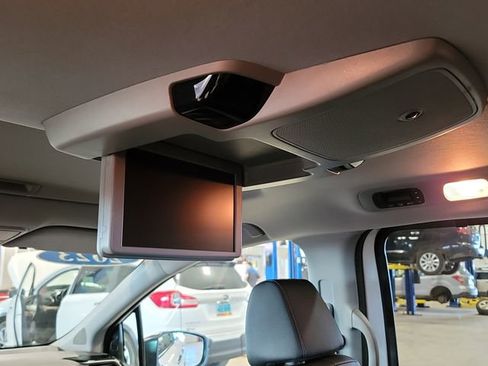 Used 2023 Honda Odyssey Touring image 32