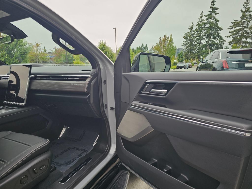 Used 2026 GMC Sierra EV Denali AWD/4WD image 12