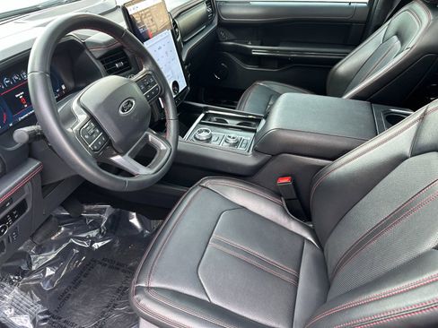 Used 2024 Ford Expedition Max Limited AWD/4WD image 11