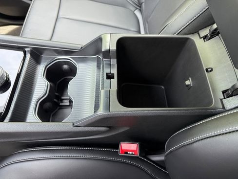 New 2025 Jeep Grand Cherokee Limited w/ Luxury Tech Group II image 34