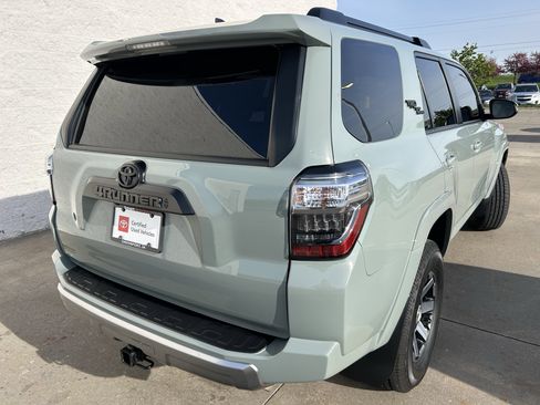 Certified 2022 Toyota 4Runner TRD Off-Road Premium w/ Moonroof Package AWD/4WD image 6
