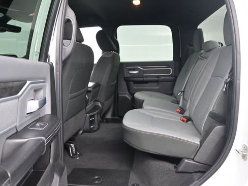 Used 2023 RAM 2500 Big Horn w/ Level 1 Equipment Group image 11