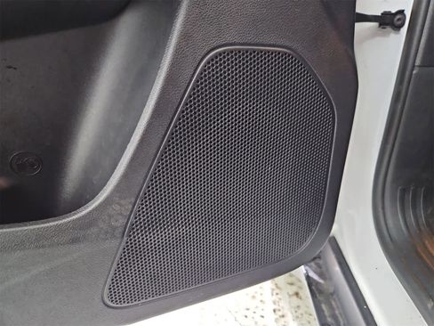 Used 2019 Jeep Cherokee Trailhawk image 30