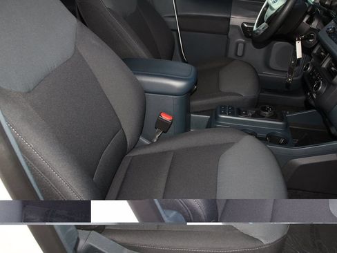 Certified 2024 Ford Maverick XL FWD image 28