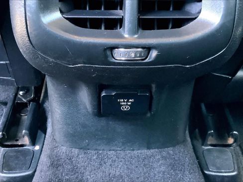 Used 2015 Jeep Cherokee Latitude AWD/4WD image 34