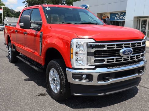 New 2026 Ford F350 XLT w/ FX4 Off-Road Package AWD/4WD image 2