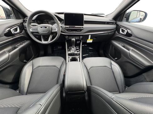 New 2026 Jeep Compass Latitude image 20