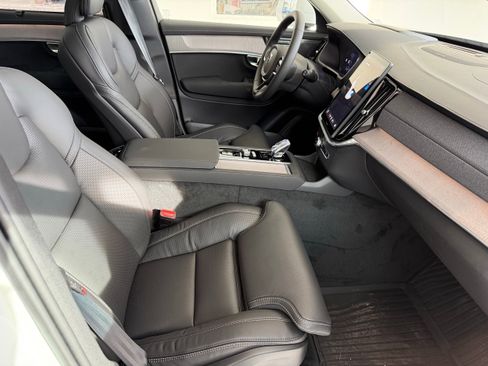 New 2026 Volvo XC90 T8 Ultra w/ Protection Package Premier image 30