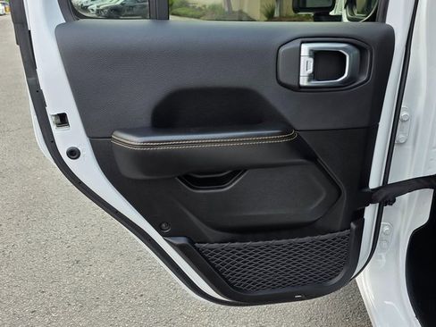 Used 2024 Jeep Wrangler Unlimited Sahara image 22