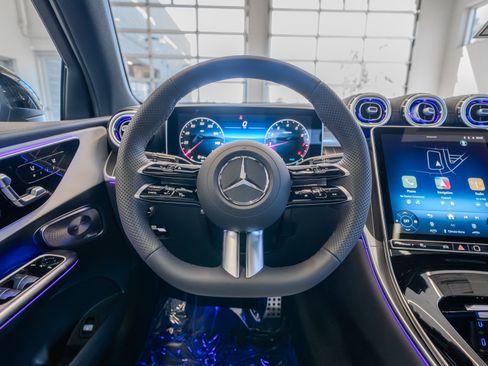 New 2026 Mercedes-Benz GLC 300 4MATIC image 9