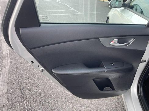 Used 2021 Kia Forte LXS FWD image 16