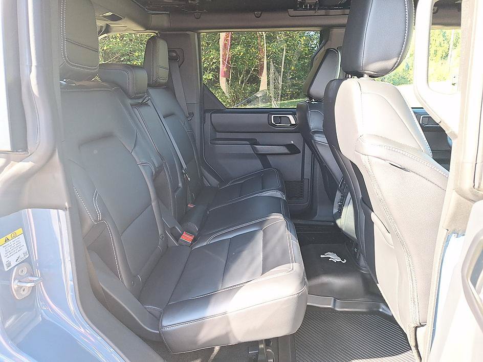Used 2025 Ford Bronco Outer Banks AWD/4WD image 22