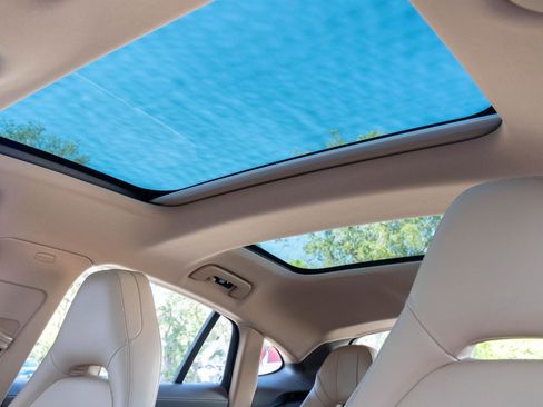 Used 2018 Porsche Panamera 4S image 24