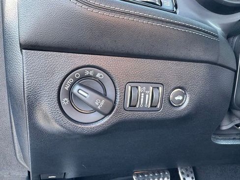 Used 2023 Dodge Challenger R/T w/ Plus Package image 23