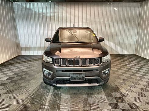 Used 2021 Jeep Compass Latitude image 3