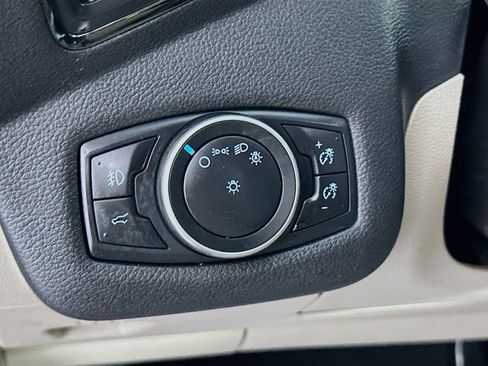 Used 2019 Ford Escape Titanium AWD/4WD image 10