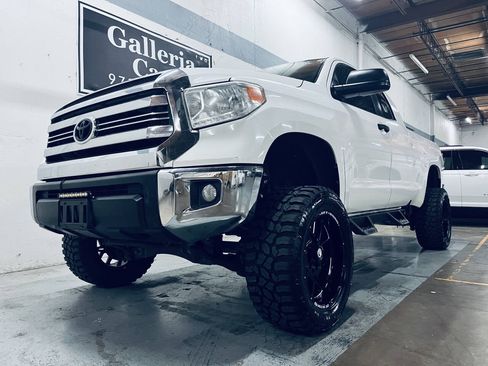 Used 2016 Toyota Tundra SR5 w/ SR5 Upgrade Package RWD image 2