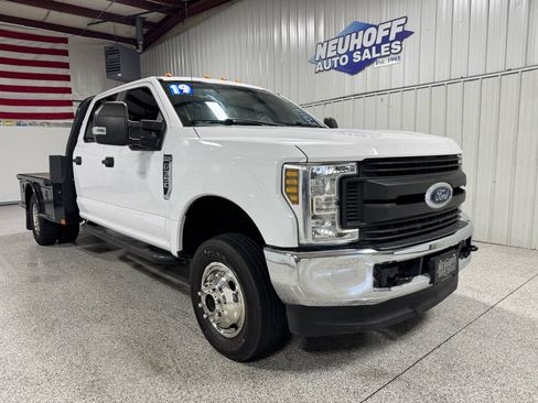 Used 2019 Ford F350 XL w/ Power Equipment Group image 2