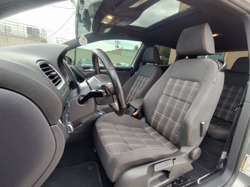 Used 2012 Volkswagen Golf 2-Door FWD image 16