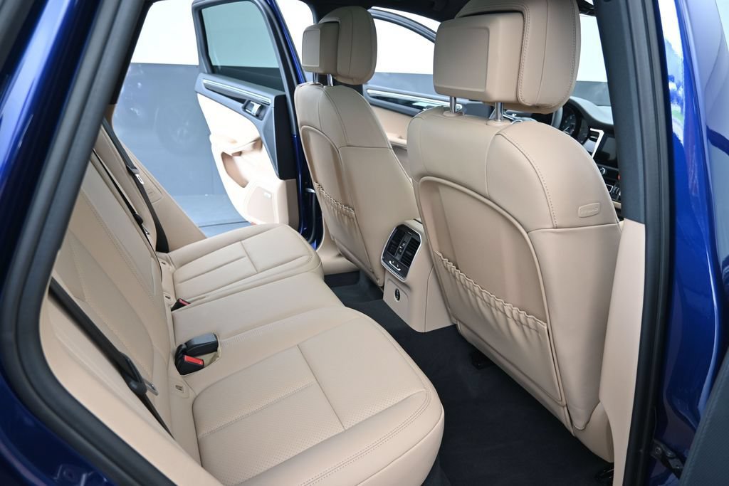 New 2026 Porsche Macan AWD/4WD image 23