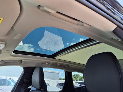 Certified 2023 Volvo XC60 B5 Plus w/ Protection Package Premier FWD image 24