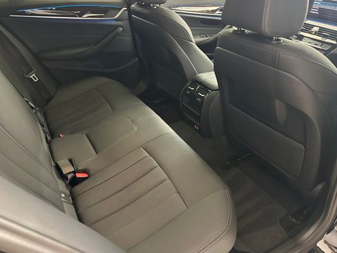 Certified 2023 BMW 530e image 30