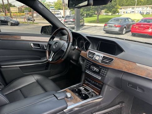 Used 2014 Mercedes-Benz E 350 4MATIC Sedan w/ Premium 1 Package image 13