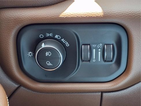 Used 2022 RAM 2500 Laramie AWD/4WD image 20