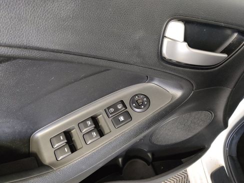 Used 2017 Kia Forte LX FWD image 27