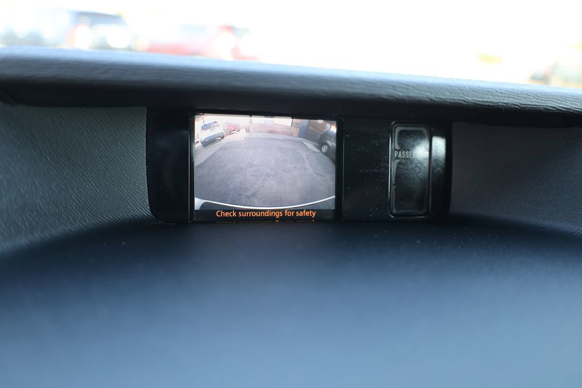 Used 2011 Toyota Sienna LE AWD/4WD image 29