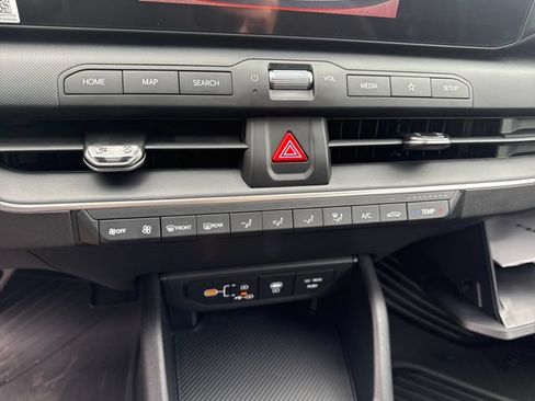 New 2026 Kia K4 FWD image 22