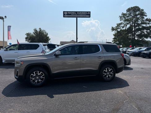 Used 2023 GMC Acadia SLE w/ Driver Convenience Package AWD/4WD image 1