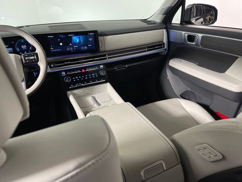 Certified 2025 Hyundai Santa Fe Calligraphy image 17